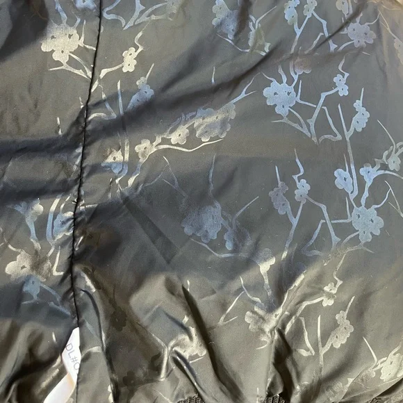 Women’s North Face 600 Goose Down Puffer Coat in Black (medium) - Picture 9 of 9